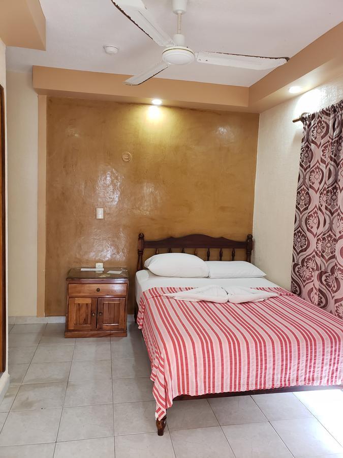 Hotel Cuarto Camino Playa Del Carmen Dış mekan fotoğraf